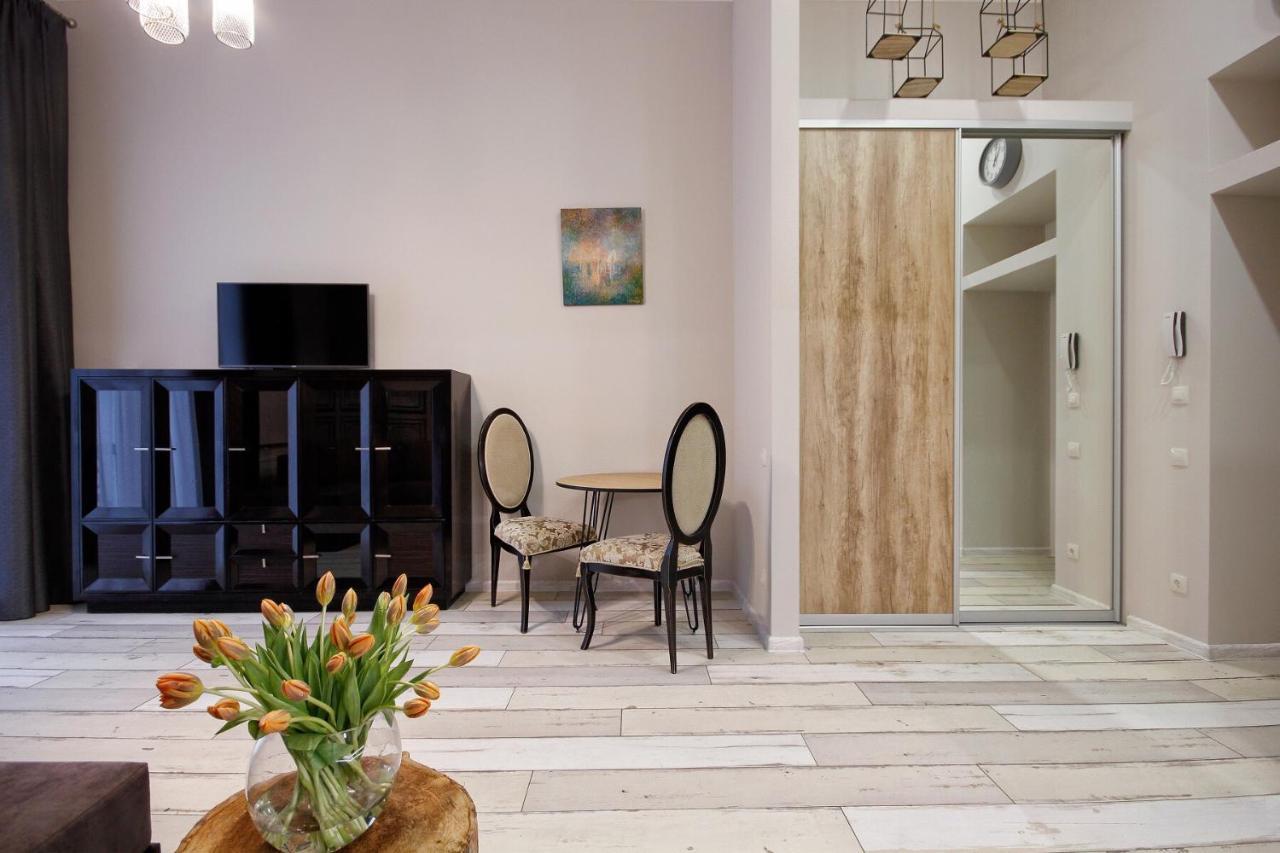 D5 Apartments Odessa Dış mekan fotoğraf